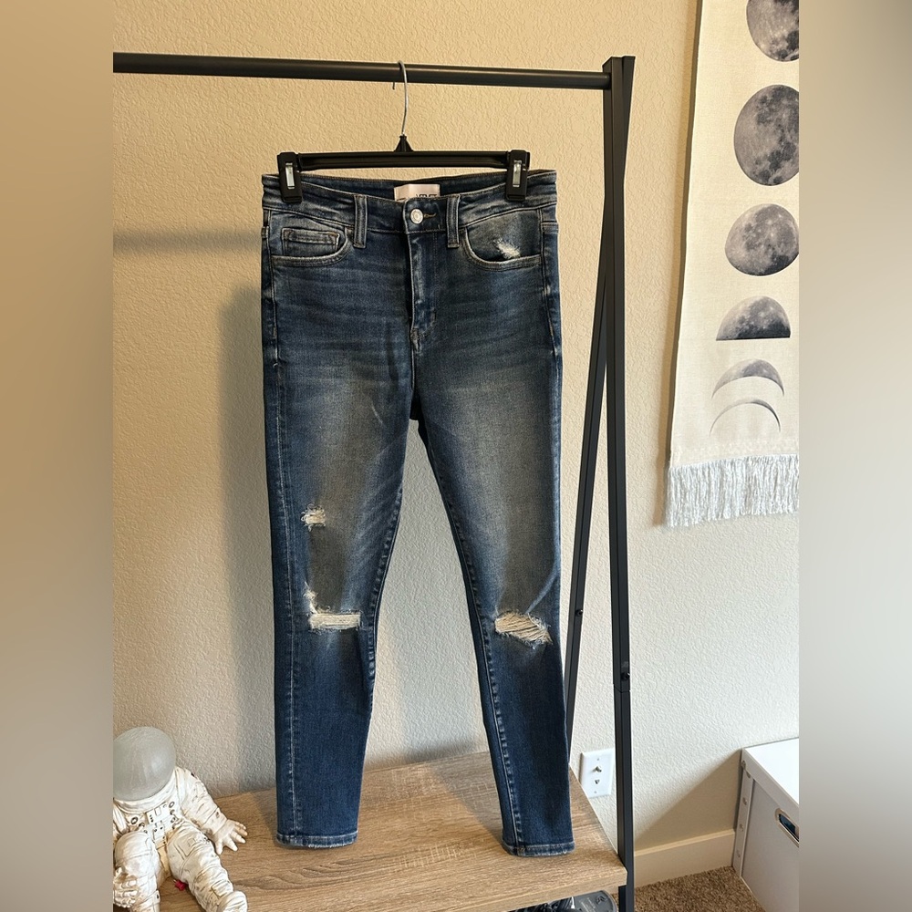 Vervet Distressed Skinny Jeans